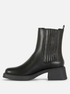 Botas Chelsea Tacão