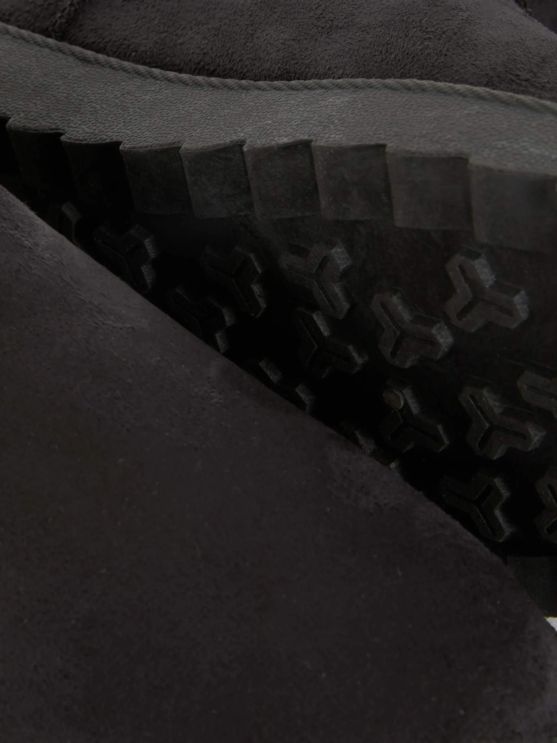 Botins Imitação Camurça