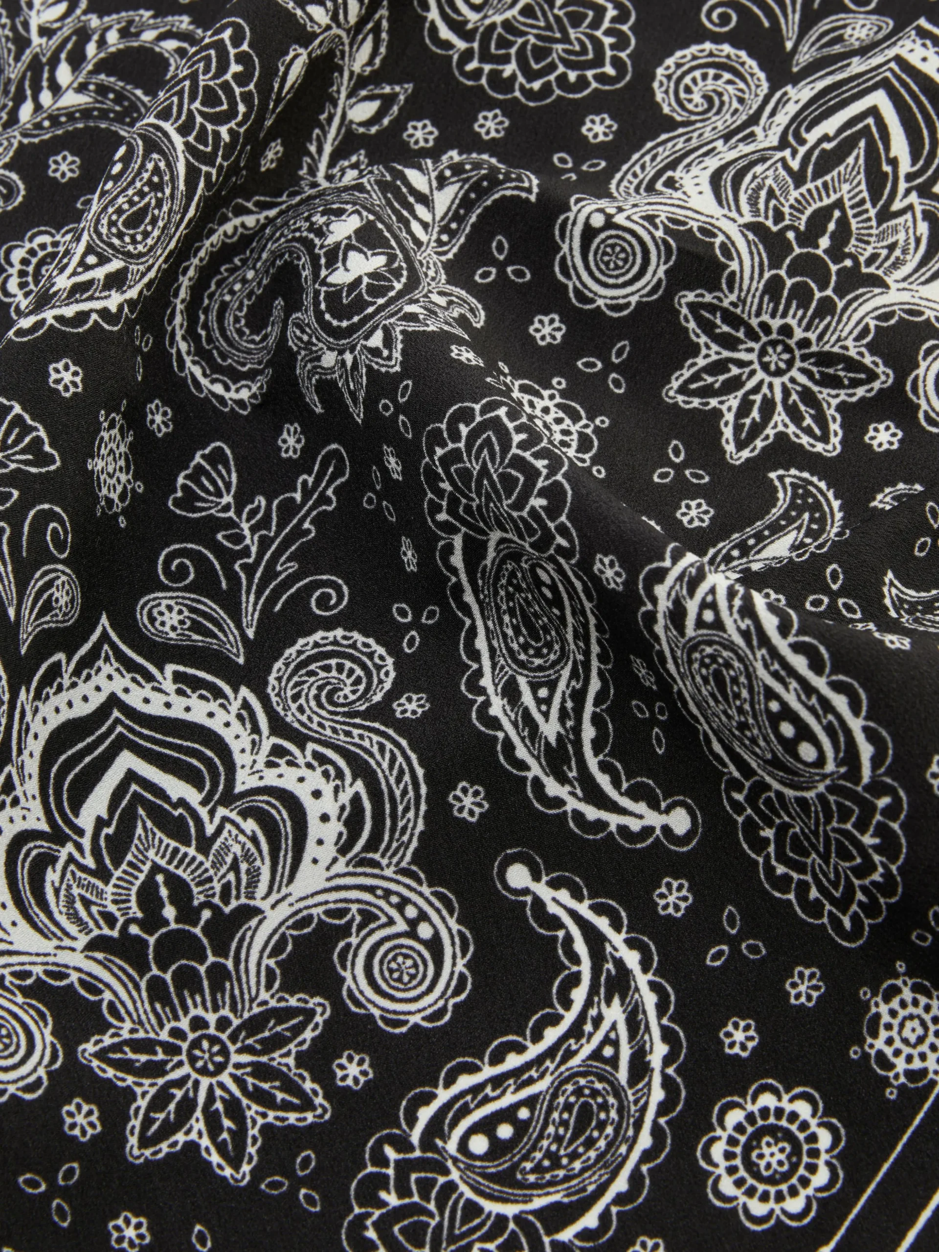 Lenço Padrão Paisley