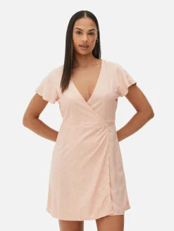 Vestido Mini Traçado Manga Capa